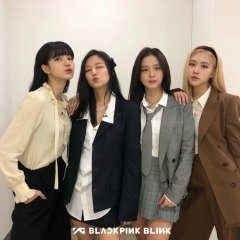 24/365 with BLACKPINK (2020) photo